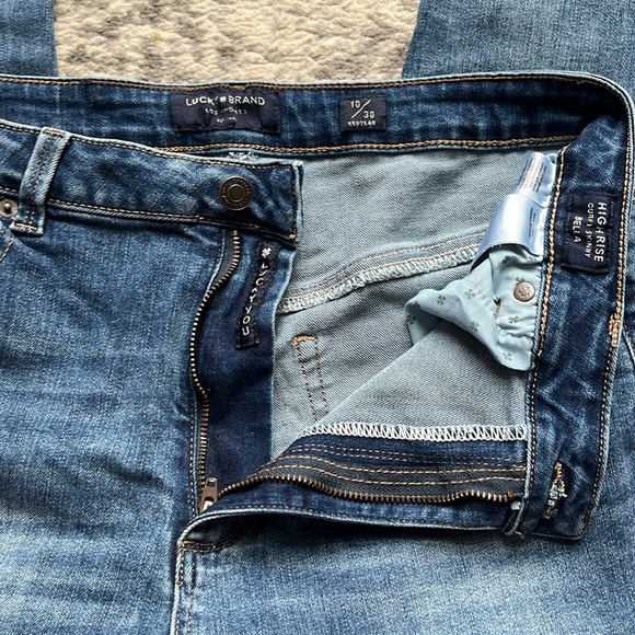 Lucky Brand Highrise Bella Jeans - Picture 4 of 4